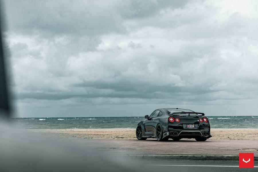  Nissan GT-R on Vossen Wheels (HF-5) 2020 года  (фото 13 из 48)